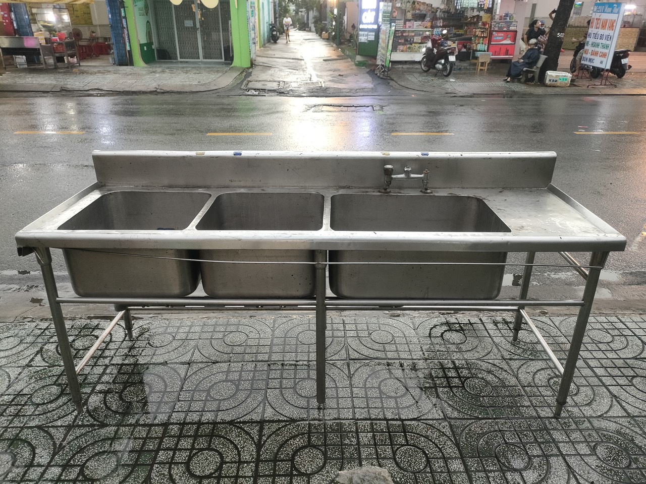 Thanh lý bồn rửa công nghiệp giá rẻ